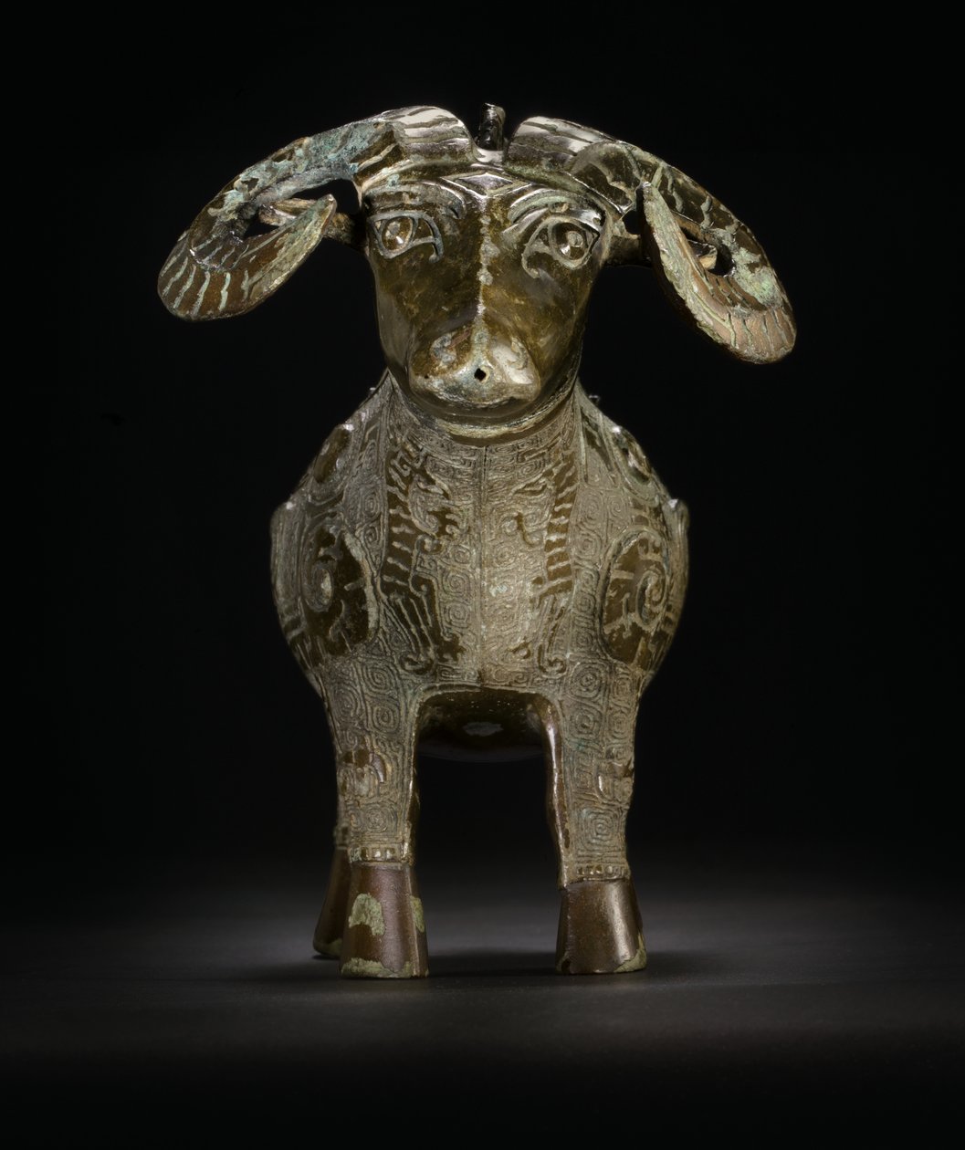 Rituele wijnvat in de vorm van een ram, Gong door Shang Dynasty Chinese School
