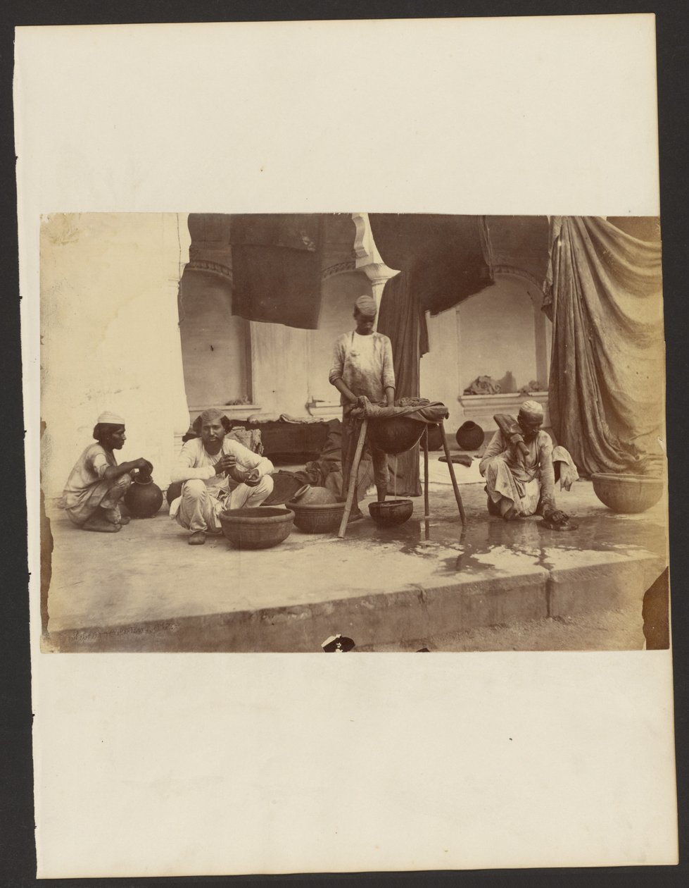 [Studie van oorspronkelijke bewoners in India]. door Shepherd and Robertson