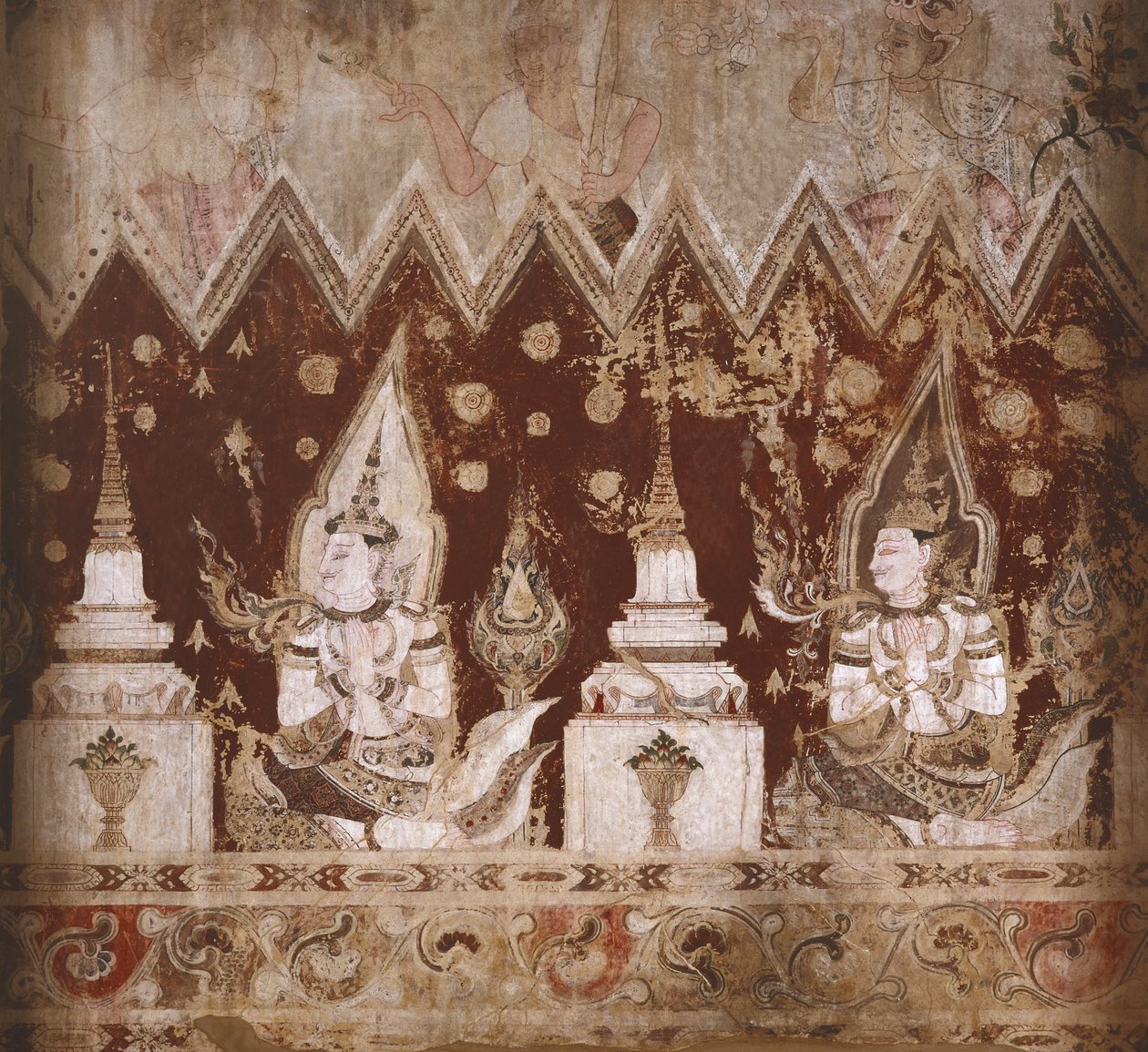 Detail van de overgebleven muurschilderingen (verf op steen) door Siamese School