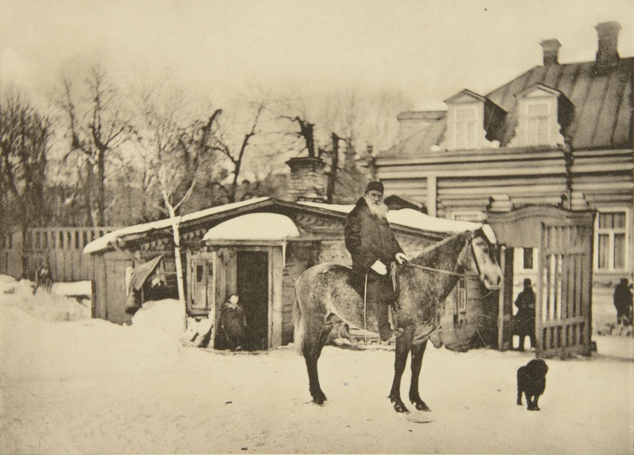 Russische auteur Leo Tolstoy te paard, Moskou, Rusland door Sophia Andreevna Tolstaya