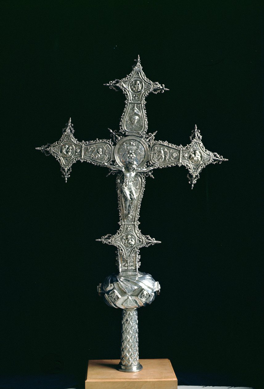 Processiekruis, gemarkeerd NOE M.Guenca, c.1575-1600 (zilver verguld op een houten basis) door Spanish School