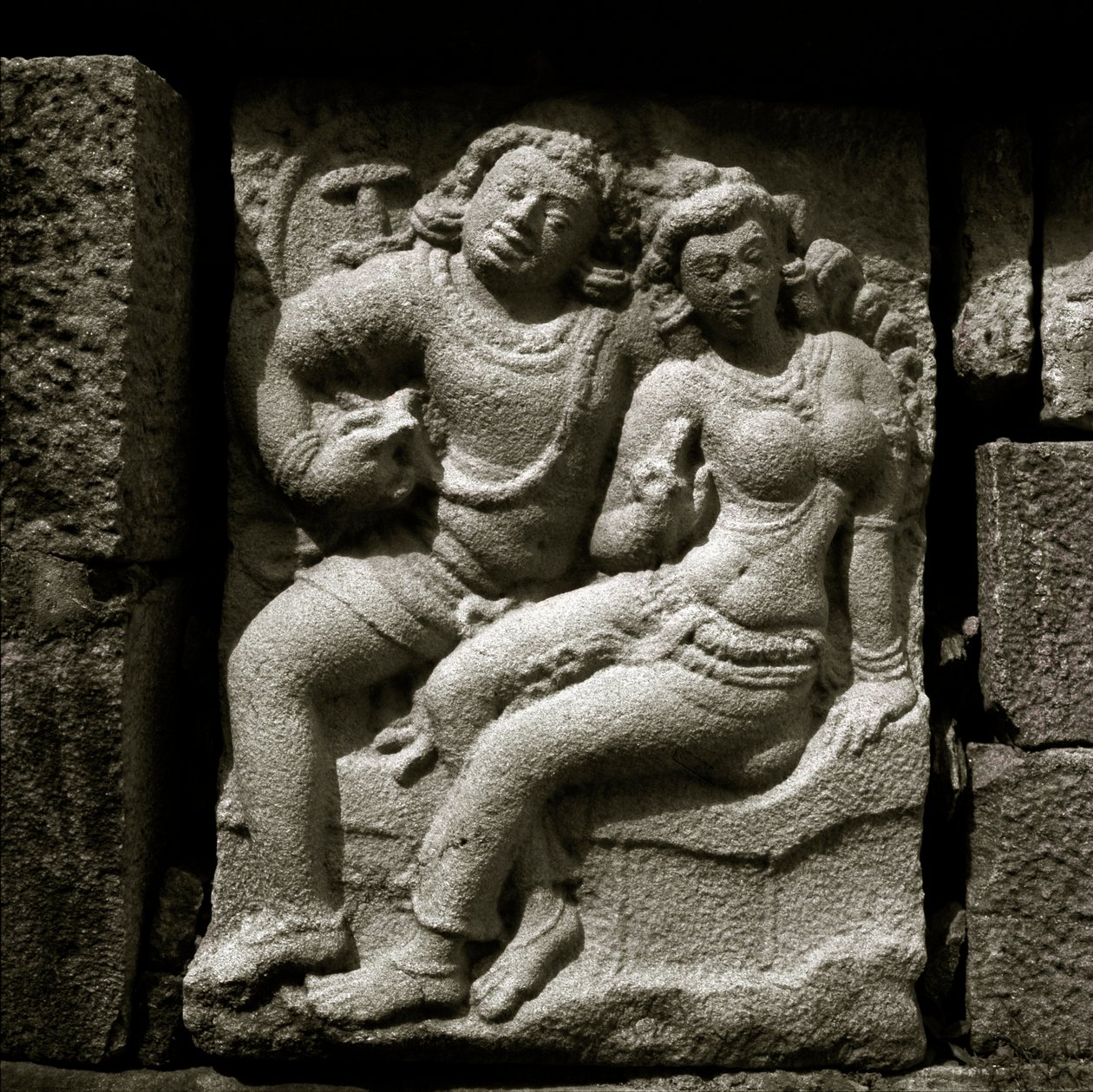 Isurumuniya geliefden, 6e eeuw, Gupta stijl gravure door Sri Lankan School