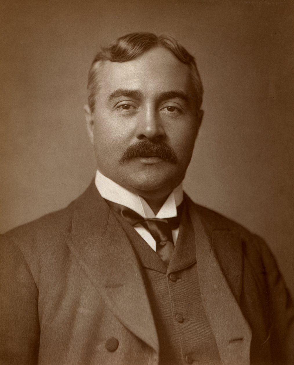 Herbert Standing, Britse acteur, 1883 door St James