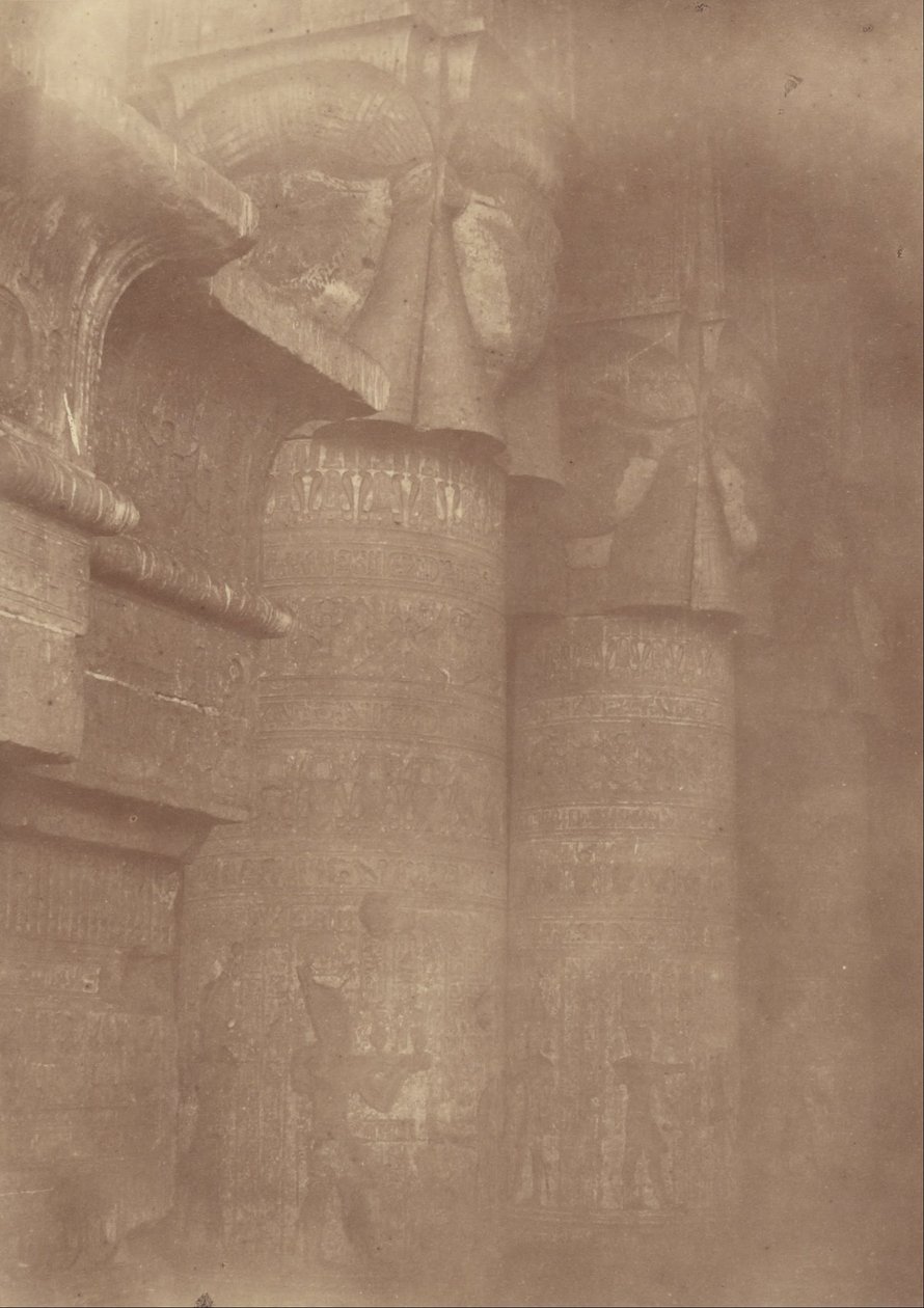 (Close-up van de Zuilen en Kapitelen van de Tempel van Denderah) door Théodule Devéria