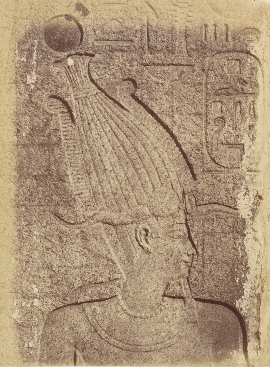 Close-up van een Beeldhouwwerk (Profiel van een Hoofd), Karnak door Théodule Devéria