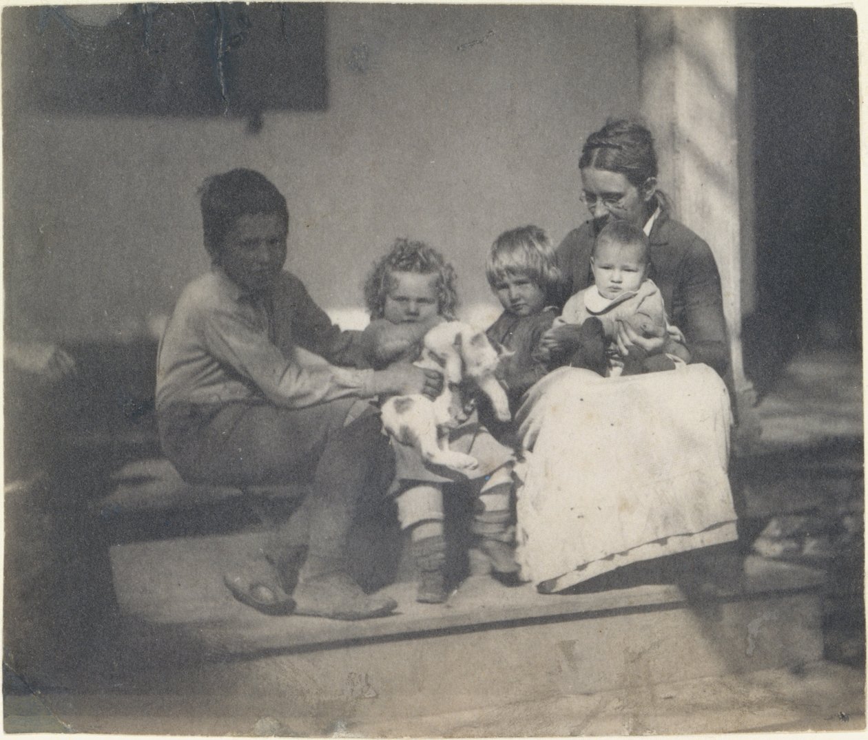 [Frances Crowell met onbekende jongen, Katie, James en Frances Crowell], 1890 door Thomas Eakins