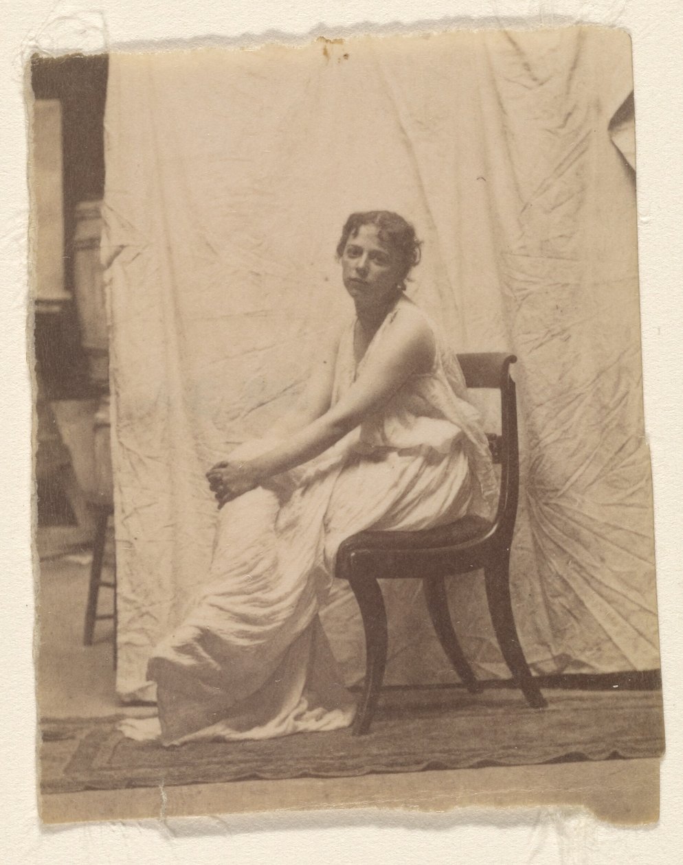 [Weda Cook in klassieke klederdracht in Eakins’ atelier aan Chestnut Street] door Thomas Eakins