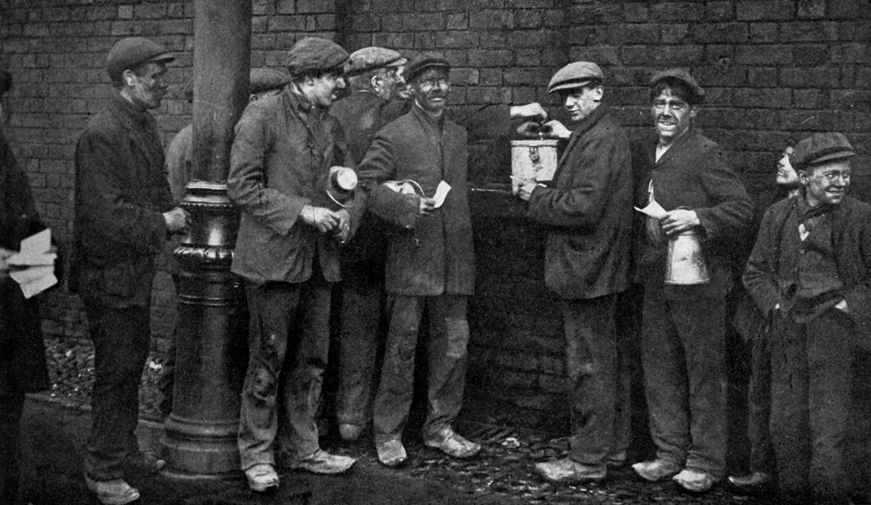 Stemming voor de kolenstaking, Wheatsheaf Colliery, Pendlebury, januari 1912, ca. 1920 door Topical Press Agency