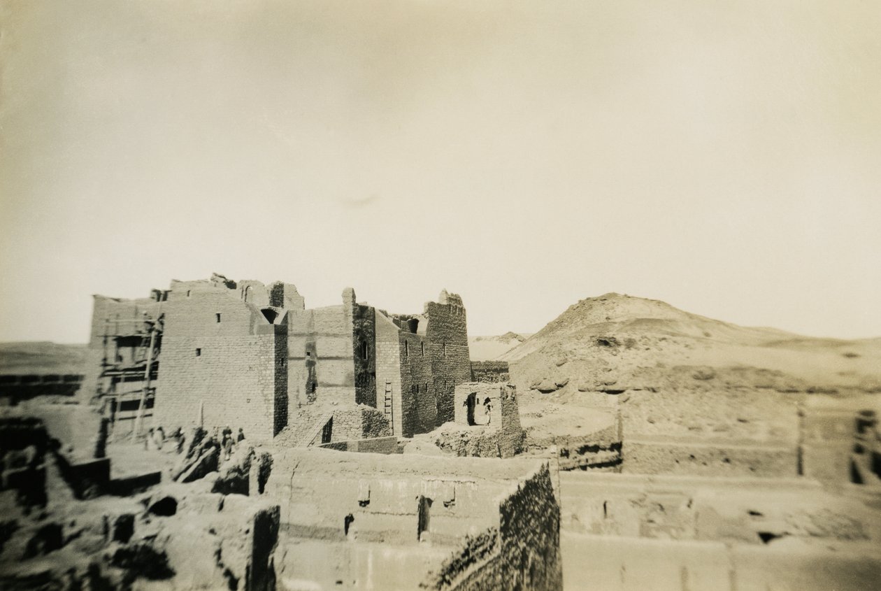 Klooster van St Simeon tijdens de restauratie, Aswan, Egypte, foto door Ugo Monneret de Villard door Ugo Monneret de Villard