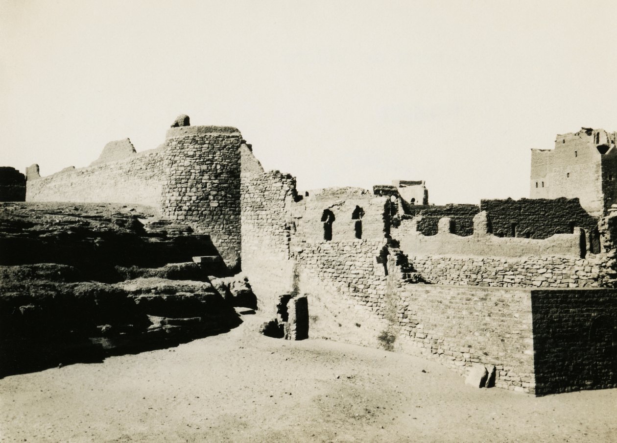 Klooster van St Simeon, gezien vanuit het zuidoosten, Aswan, Egypte, foto door Ugo Monneret de Villard door Ugo Monneret de Villard