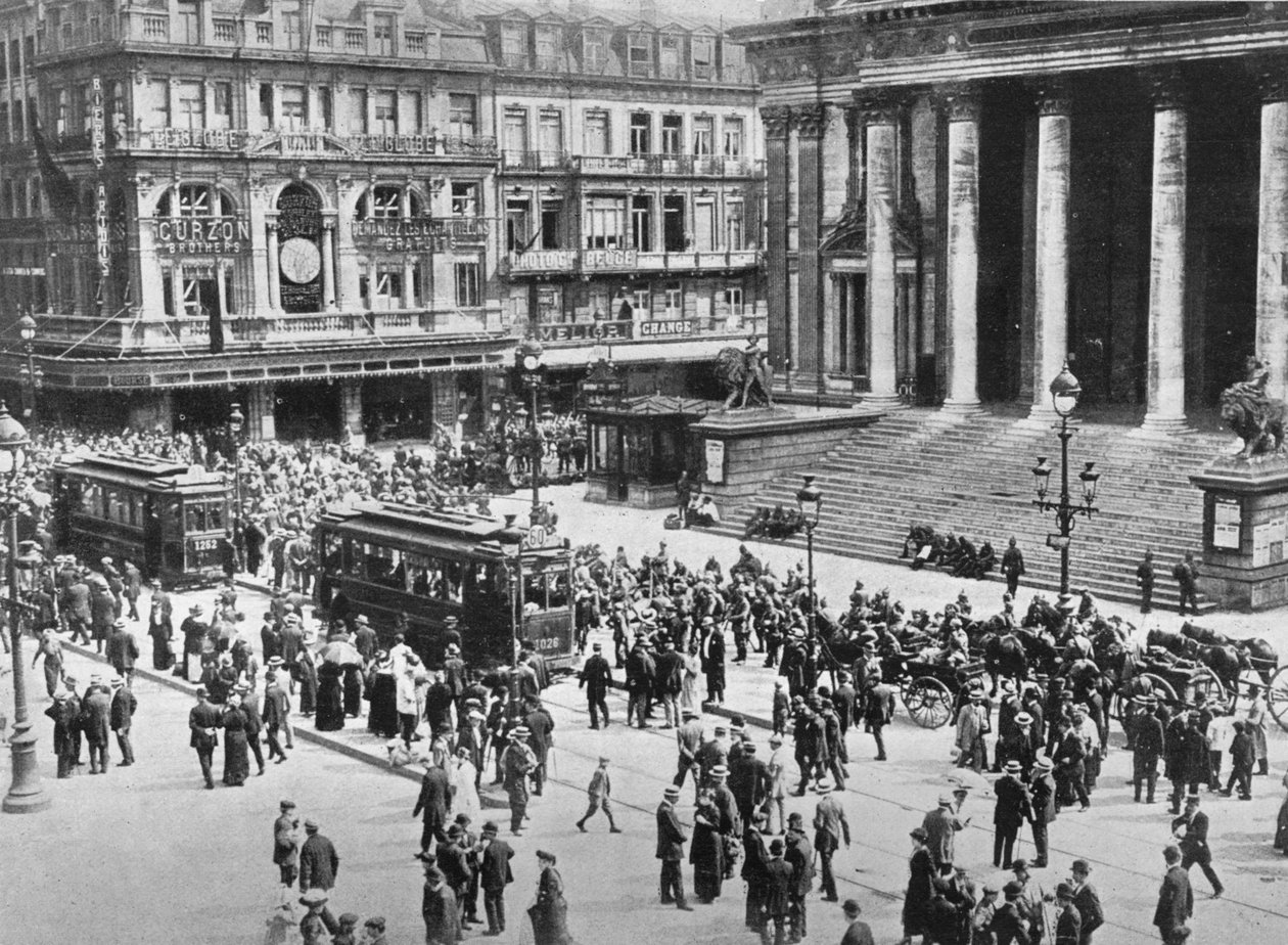 Een uitzicht op de Beurs tijdens de passage van de Duitse troepen, 1914 door Unbekannt