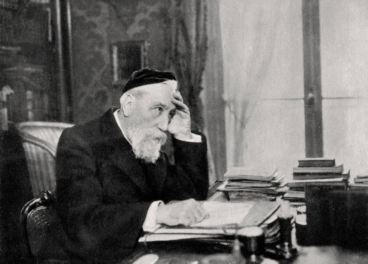 Anatole France, Franse schrijver, 1903 door Unbekannt