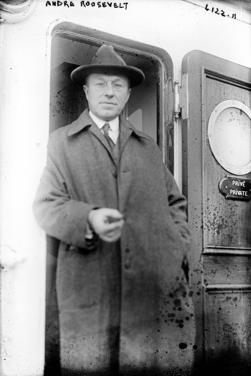 Andre Roosevelt (1879-1962) (zwart-wit foto) door Unbekannt