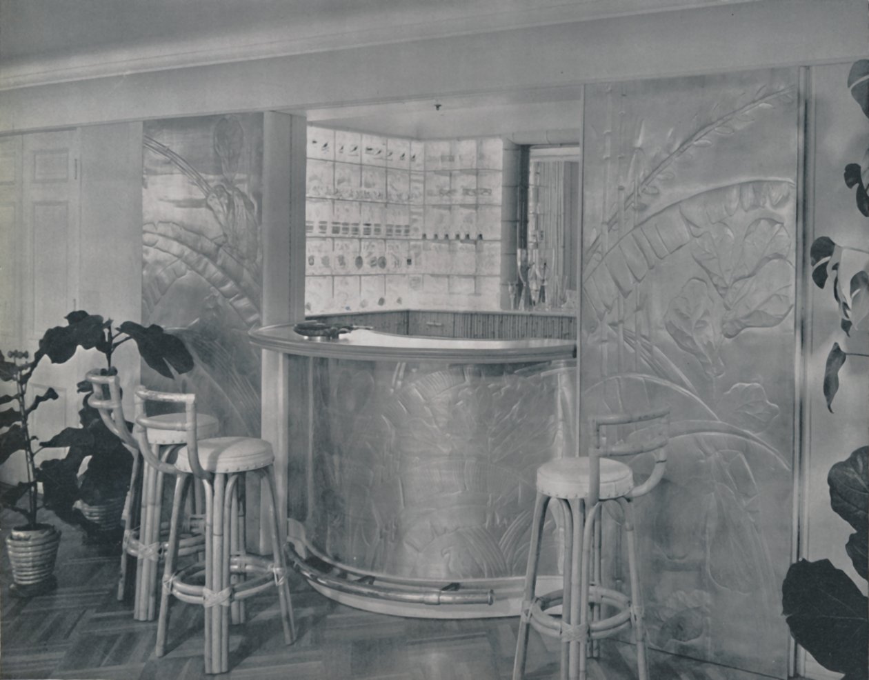 Bar in het huis van de heer en mevrouw Miles Gray, 1942 door Unbekannt
