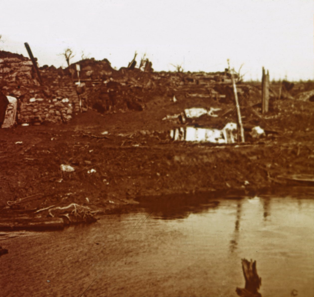 Slagveld, ca. 1914-ca. 1918 door Unbekannt