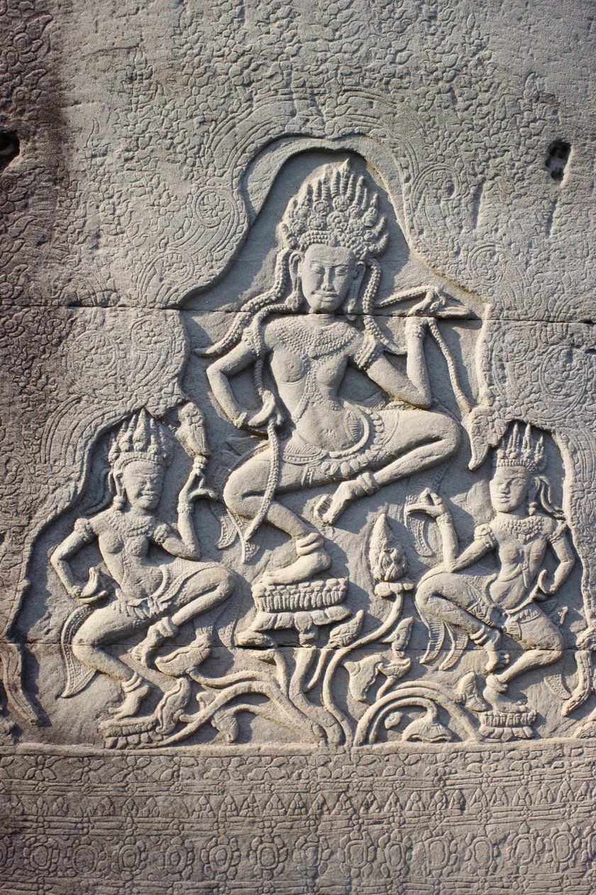 Bayon Hemelse Dansers Gegraveerd in een pilaar, Siem Reap, Cambodja door Unbekannt