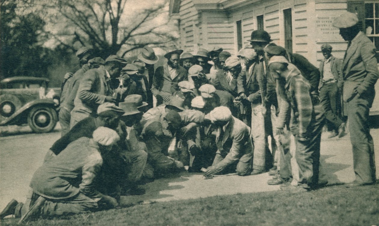 Zwarte caddies spelen craps, ca. 1920s door Unbekannt