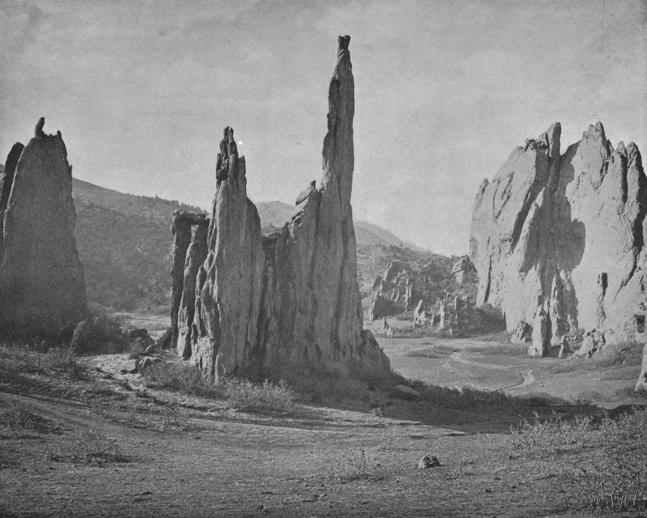 Kathedraaltorens, Garden of the Gods, Colorado, VS, c1900 door Unbekannt