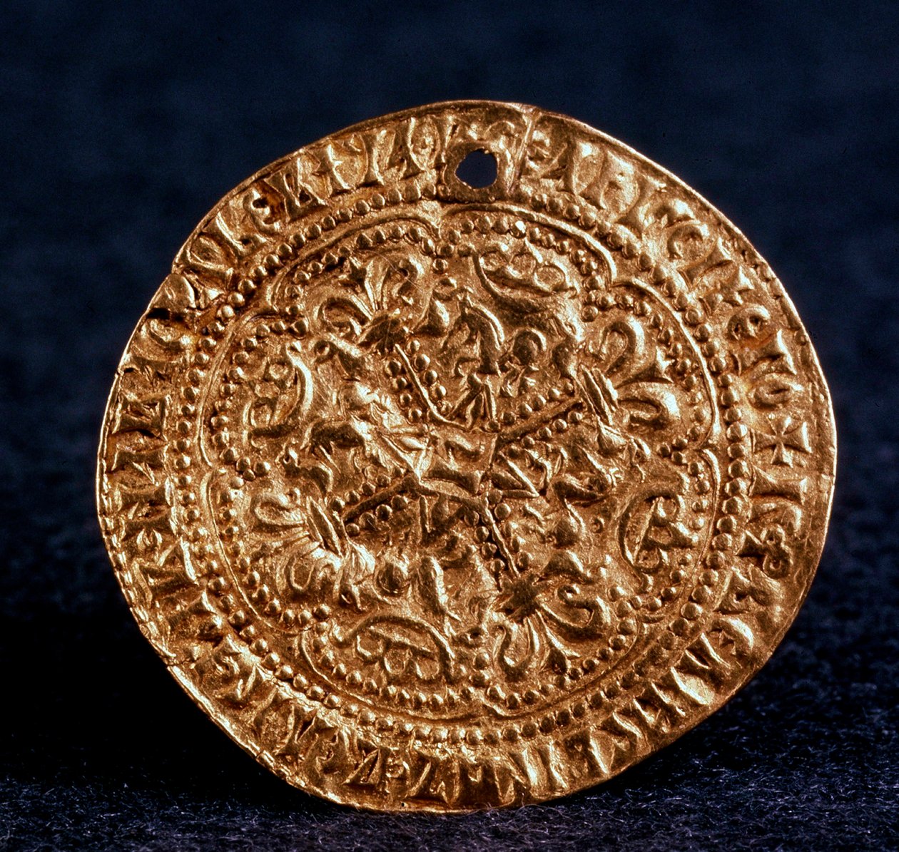 Munt Korabelnik van Tsaar Ivan III Voorzijde: bloesemkruis, 1471-1490 door Unbekannt
