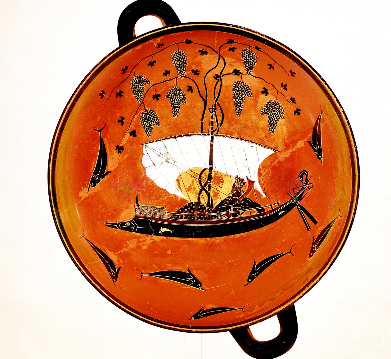 Dionysius in een zeilboot omringd door dolfijnen, Oud-Grieks gerecht Krater, 530 v.Chr. door Unbekannt
