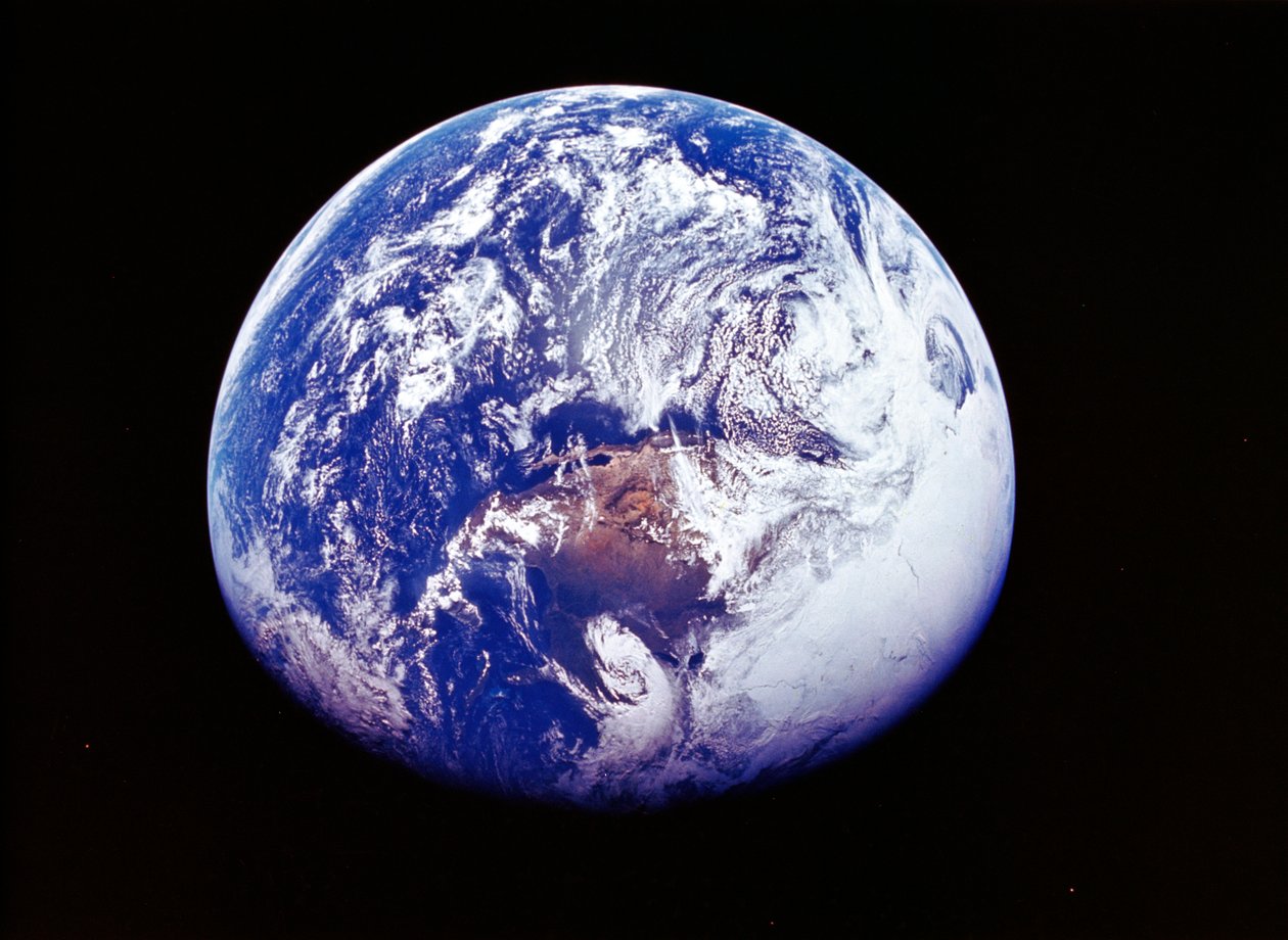 De aarde vanuit de ruimte, gefotografeerd door ruimteschip Apollo 16 door Unbekannt