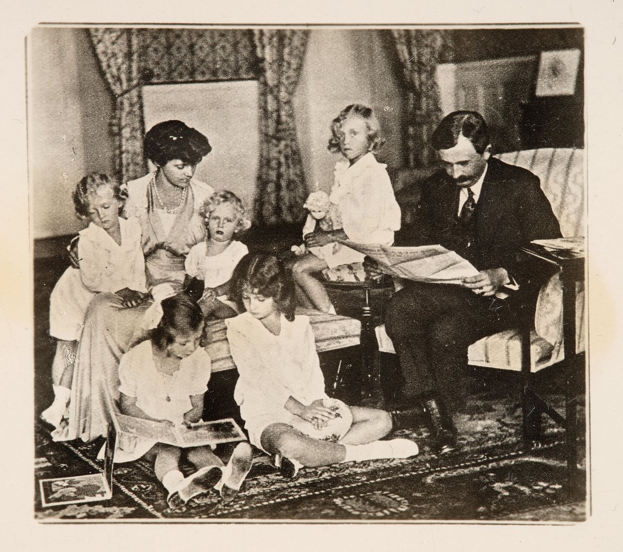 Keizer Karel I en zijn familie in ballingschap, 1920s door Unbekannt