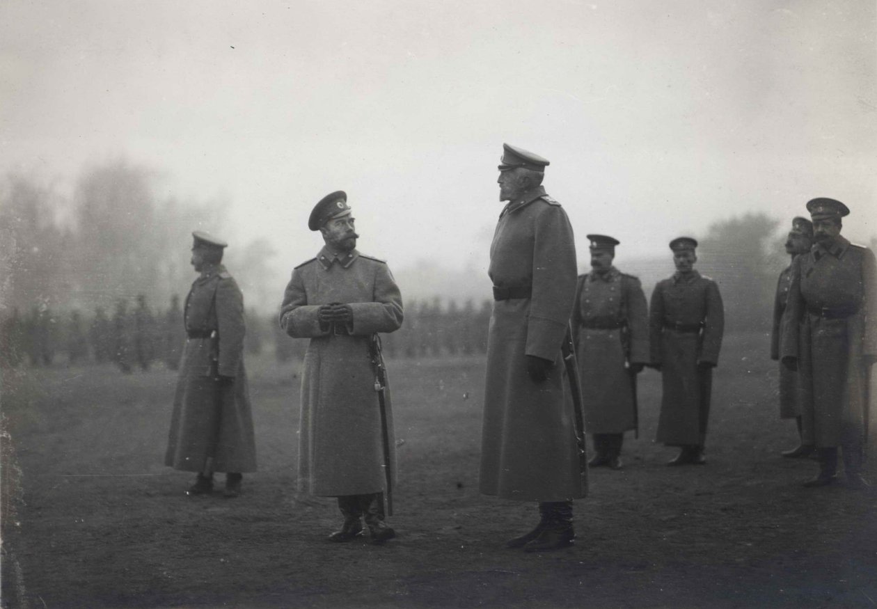 Keizer Nicolaas II en Groothertog Nikolai Nikolaevich in Baranovichi, september 1914, 1914 door Unbekannt