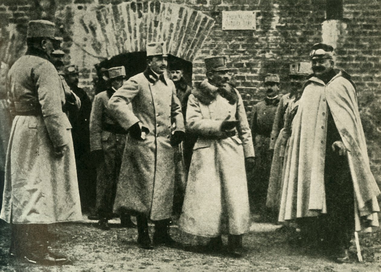 Generaal Kusmanek en Prins Frans Jozef bij het fort van Przemysl, Eerste Wereldoorlog, 1915, c1920 door Unbekannt