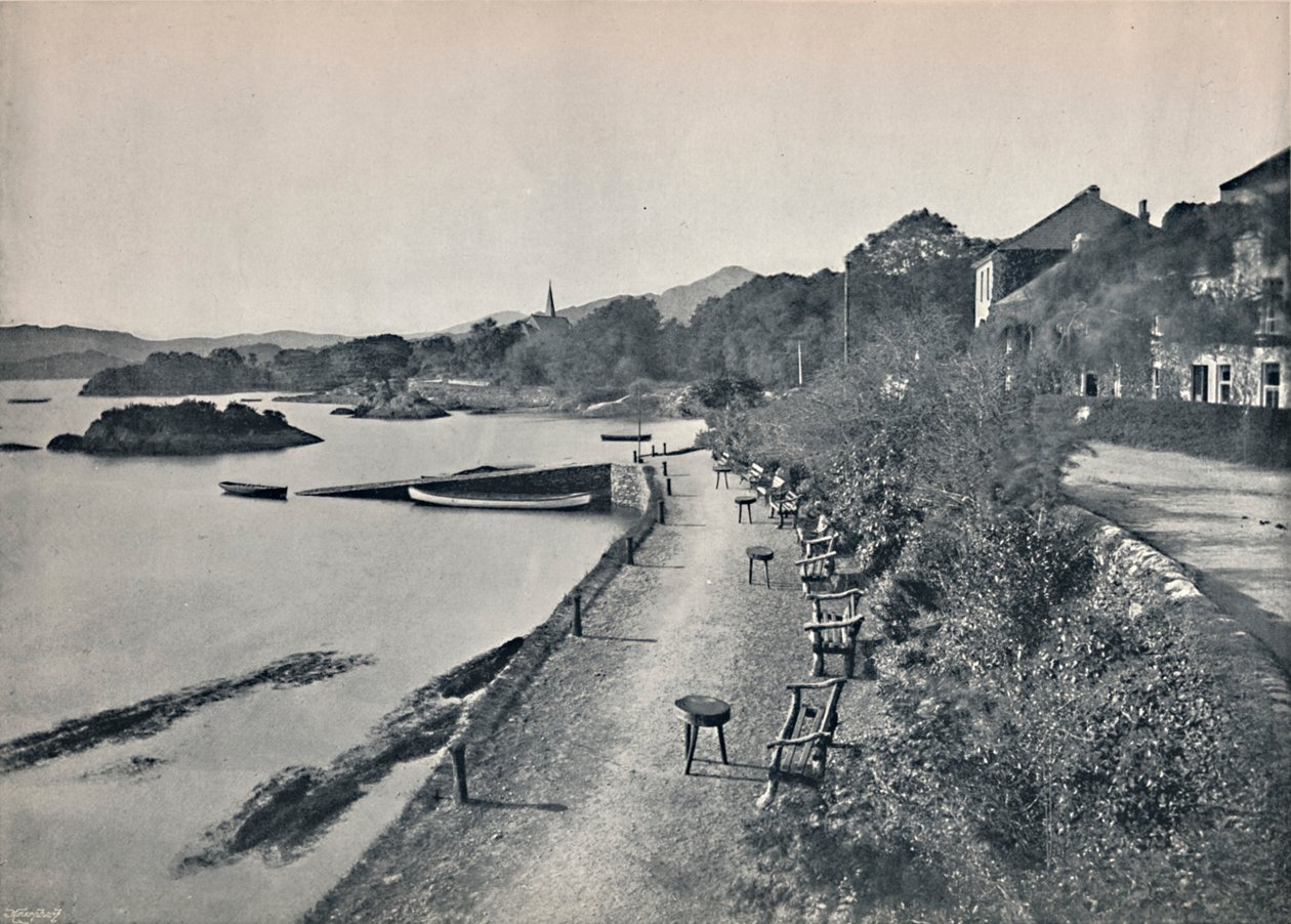 Glengarriff - De Esplanade, 1895 door Unbekannt