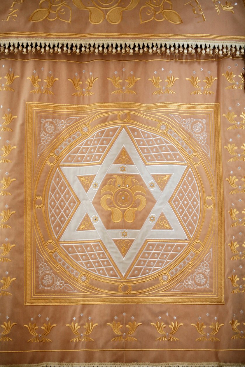 Grote Choral Synagoge. Heilige arkkleed met een Davidsster. Sint-Petersburg, Rusland door Unbekannt