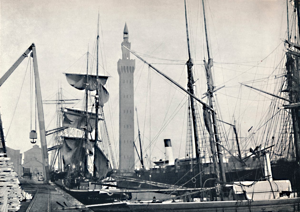 Grimsby - Uitzicht op de dokken, met de hydraulische toren, 1895 door Unbekannt