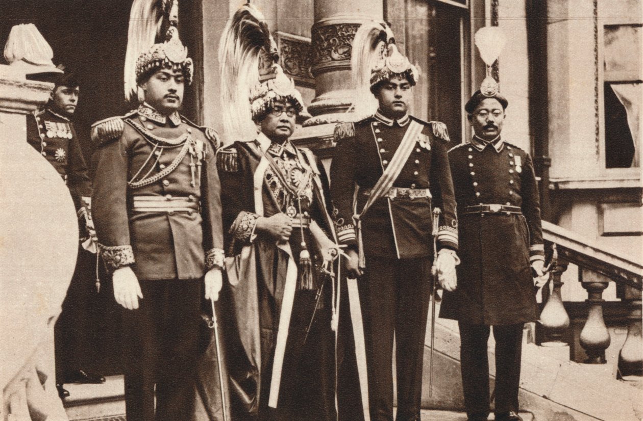 H.H. de Maharaja Bhim Shum Shere Jung Bahadur Rana, 1937 door Unbekannt