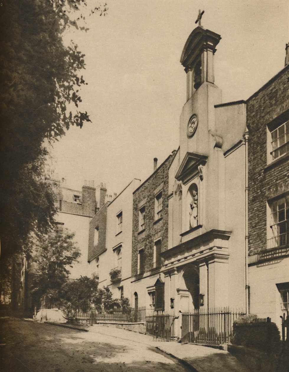 Holly Place, een rustige zijweg aan de kant van Hampstead Hill, ca. 1935 door Unbekannt