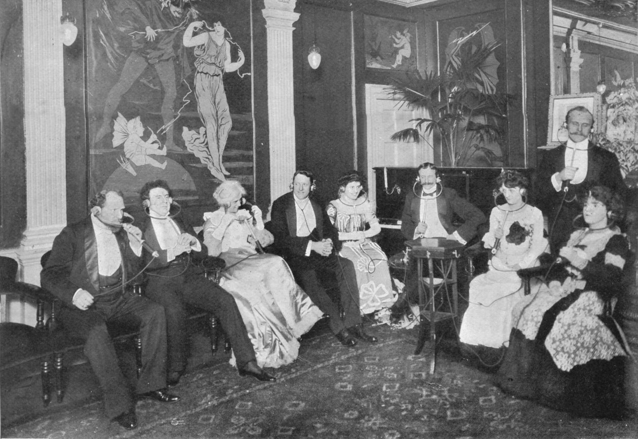 In de Electrophone Salon, Gerrard Street, Londen, ca. 1903 door Unbekannt
