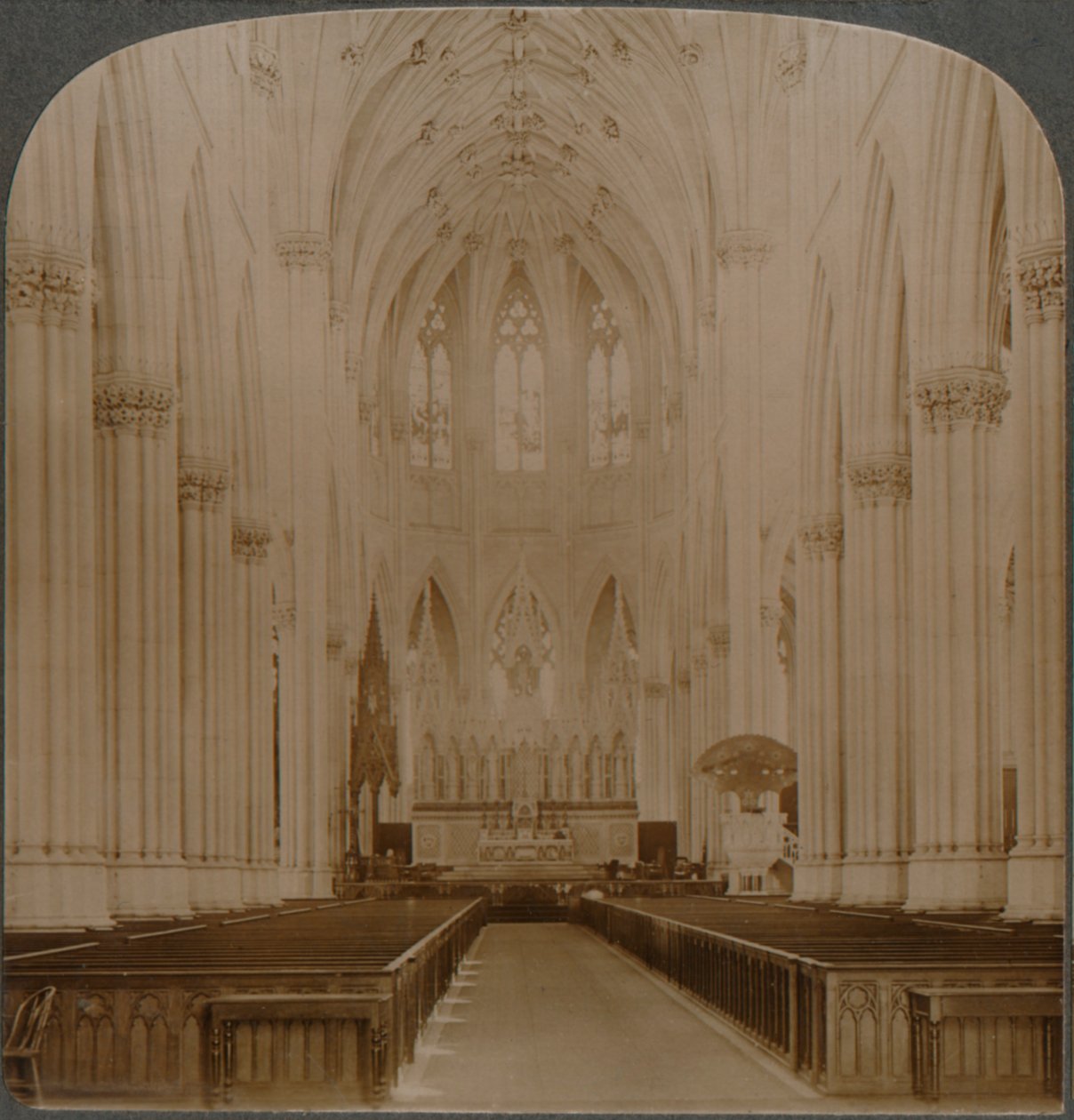 Interieur van de mooiste gotische structuur in de VS - St. Patrick