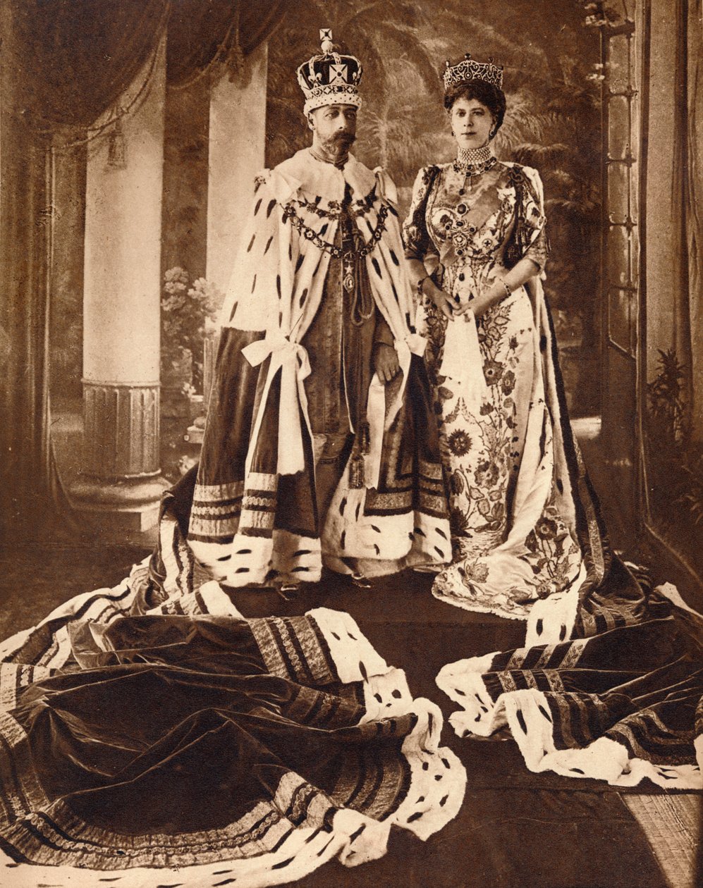 Koning George V en Koningin Mary gekroond en gekleed voor de Delhi Durbar, 1911 1935 door Unbekannt