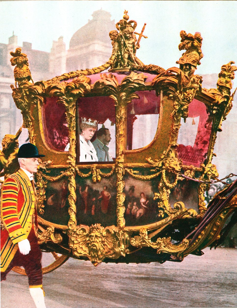 Koning George V en Koningin Mary in de historische Staatskoets, ca. 1935 door Unbekannt