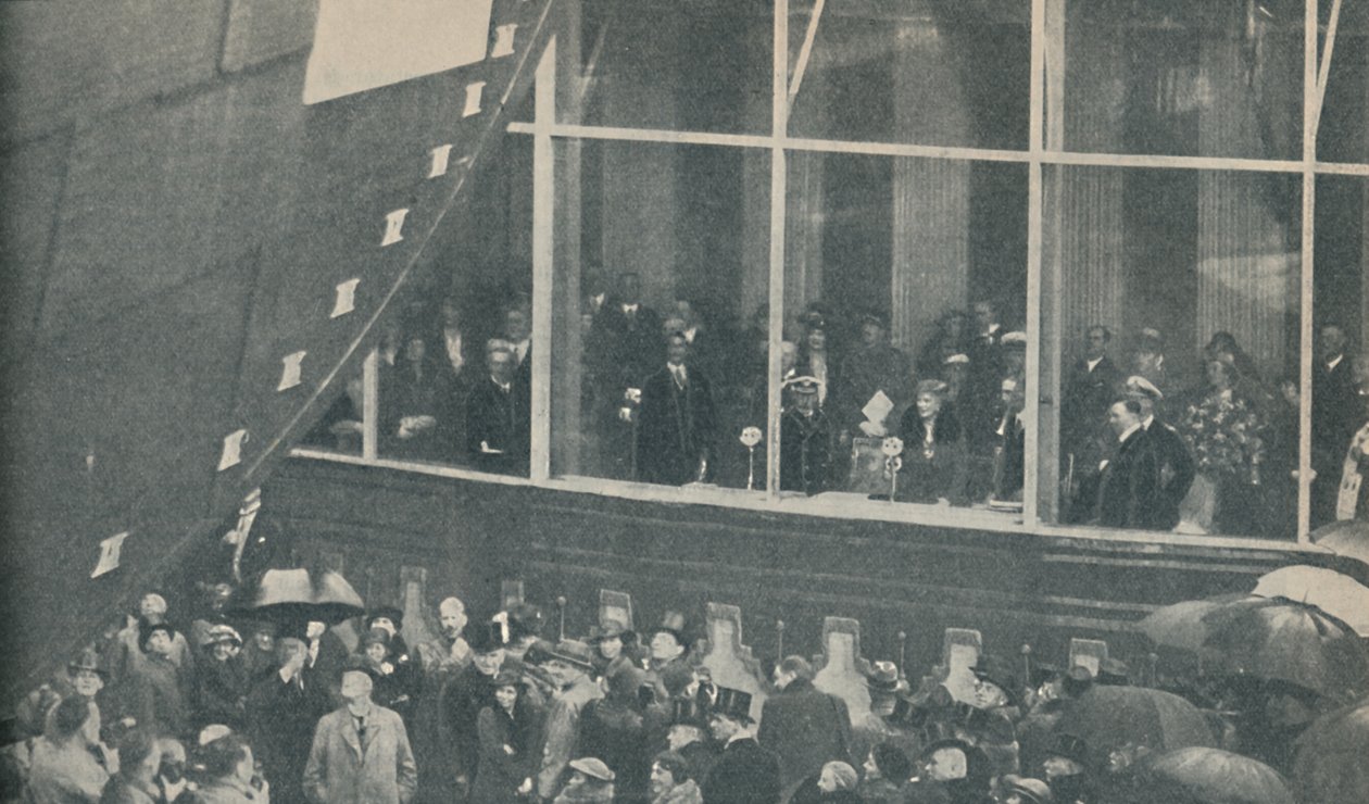 Te water laten van de gigantische nieuwe Britse lijnboot de RMS Queen Mary, 26 september 1934, 1936 door Unbekannt