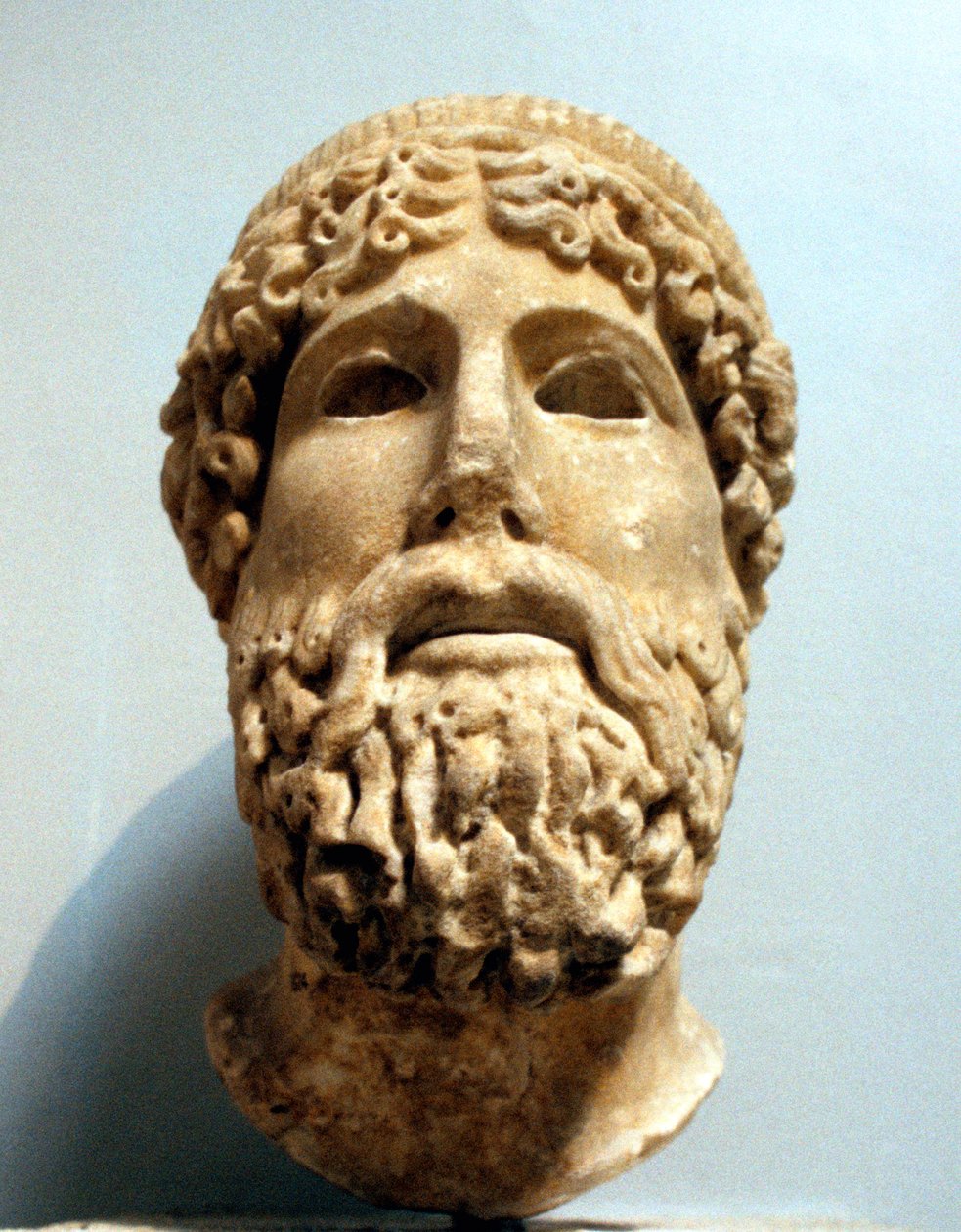Marmeren hoofd, waarschijnlijk van de oude Griekse god Zeus, mogelijk 1e eeuw v.Chr. door Unbekannt