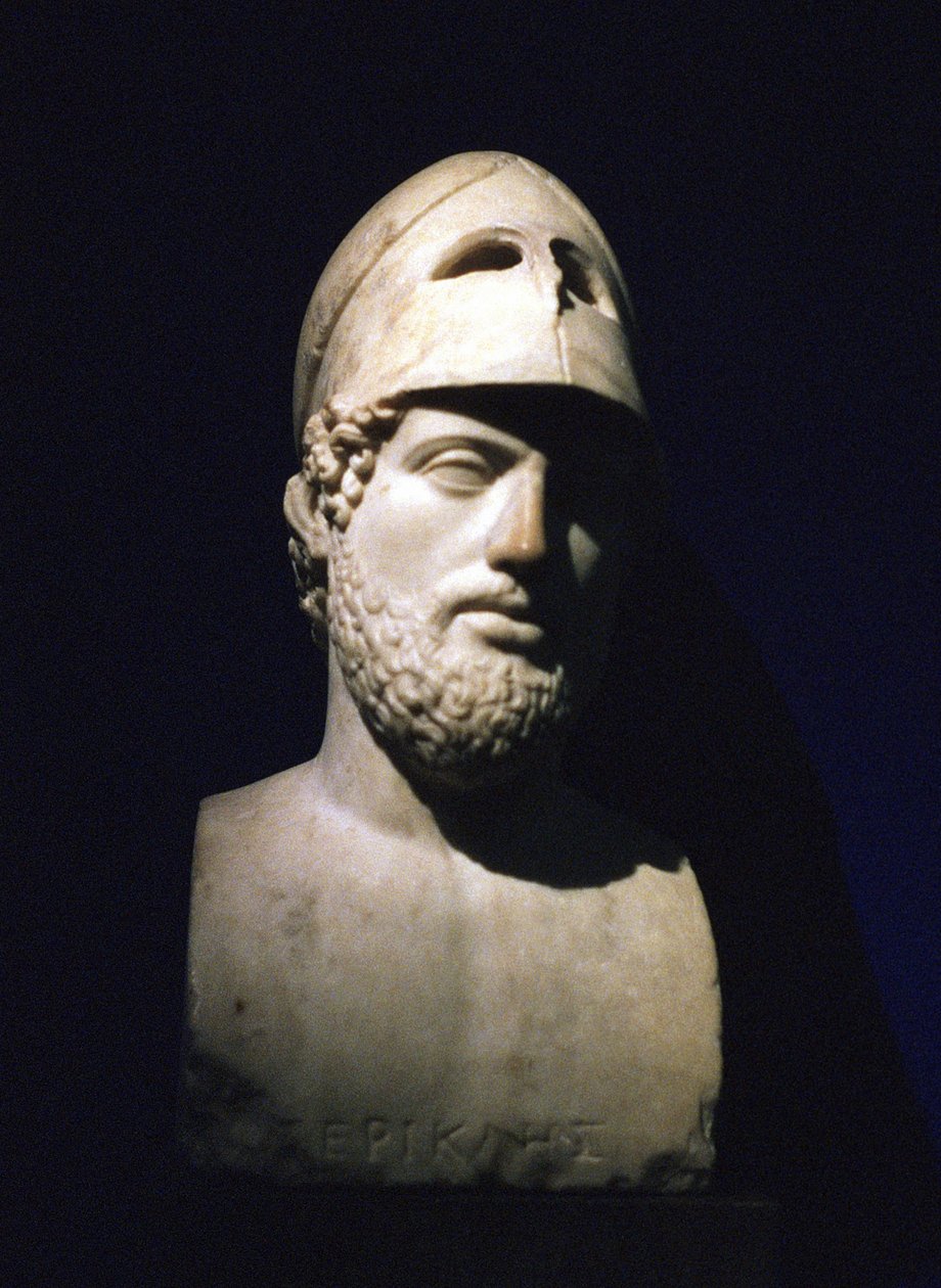 Marmeren portretbuste van Pericles (Pericles) Atheense staatsman (ca. 490-429 v.Chr.). Romeins 2e eeuw v.Chr. (beeldhouwwerk zou afkomstig zijn uit de villa van Hadrianus in Tivoli, Lazio, Italië) door Unbekannt