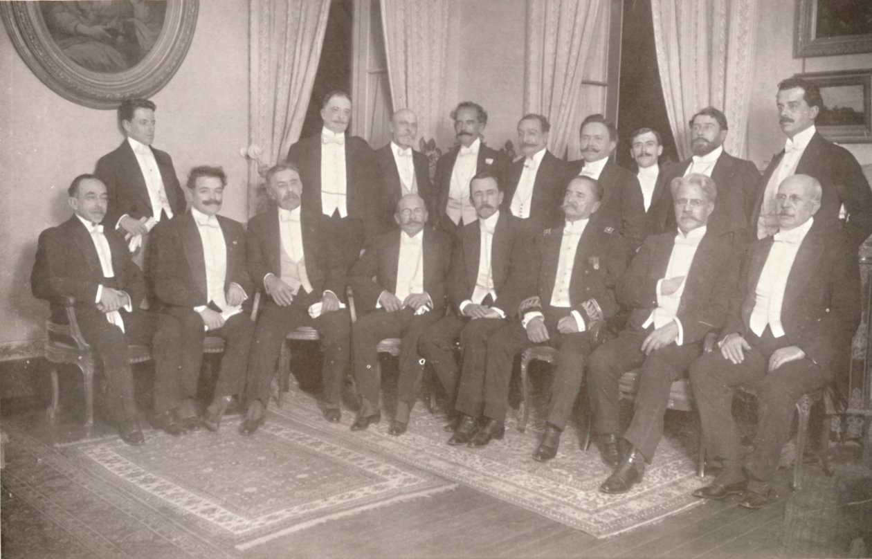 Maarschalk Hermes da Fonseca met zijn staatssecretarissen en adviseurs, 1914 door Unbekannt