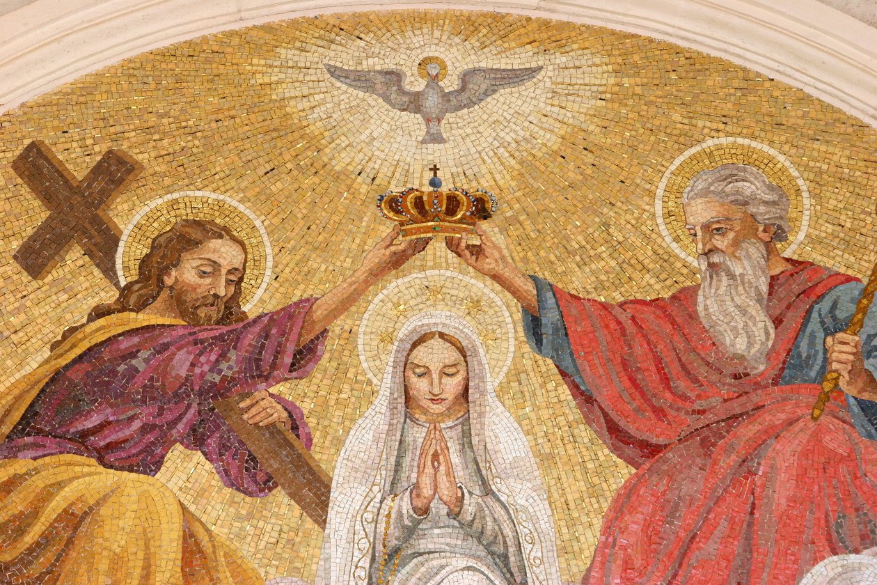 Kroning van Maria. Basiliek van Fatima door Unbekannt