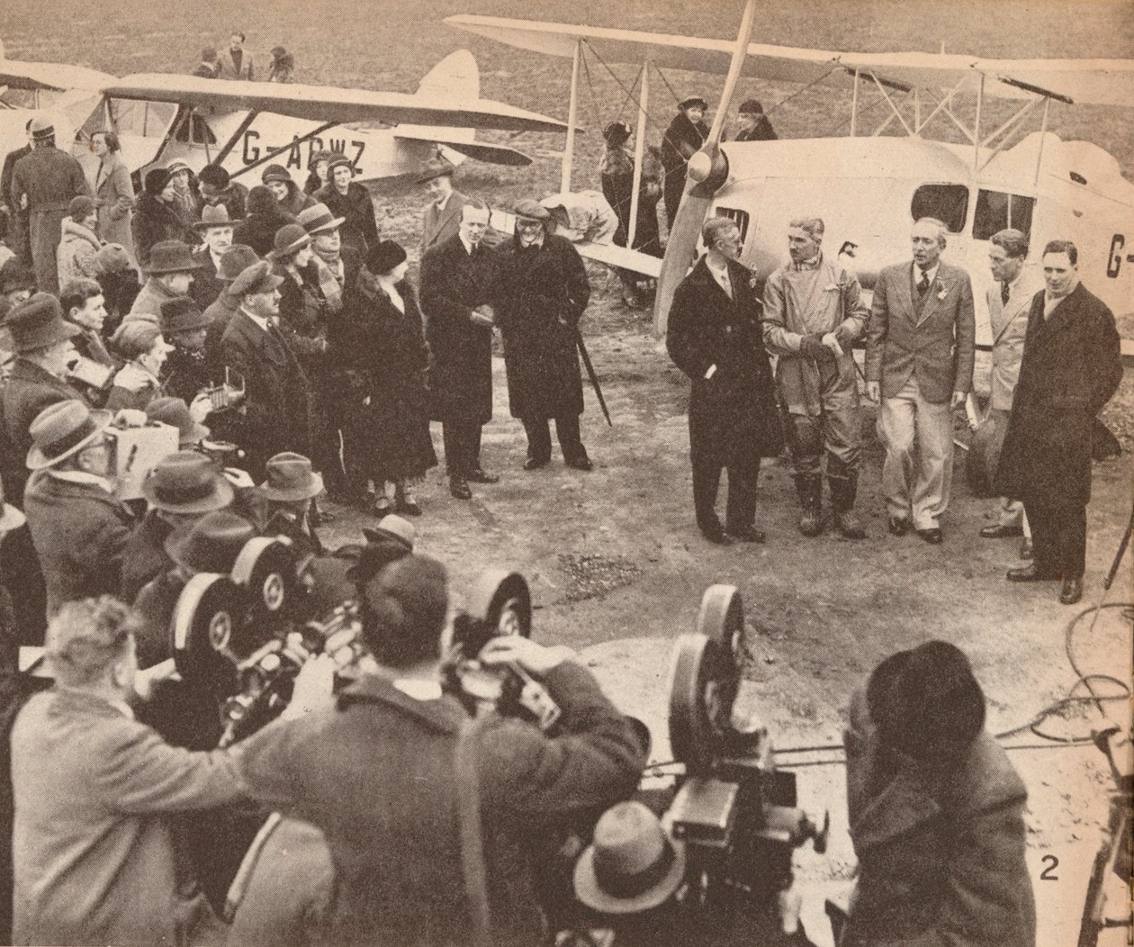 Leden van de expeditie op Heston Airport, 17 februari 1933, net voor vertrek naar India door Unbekannt