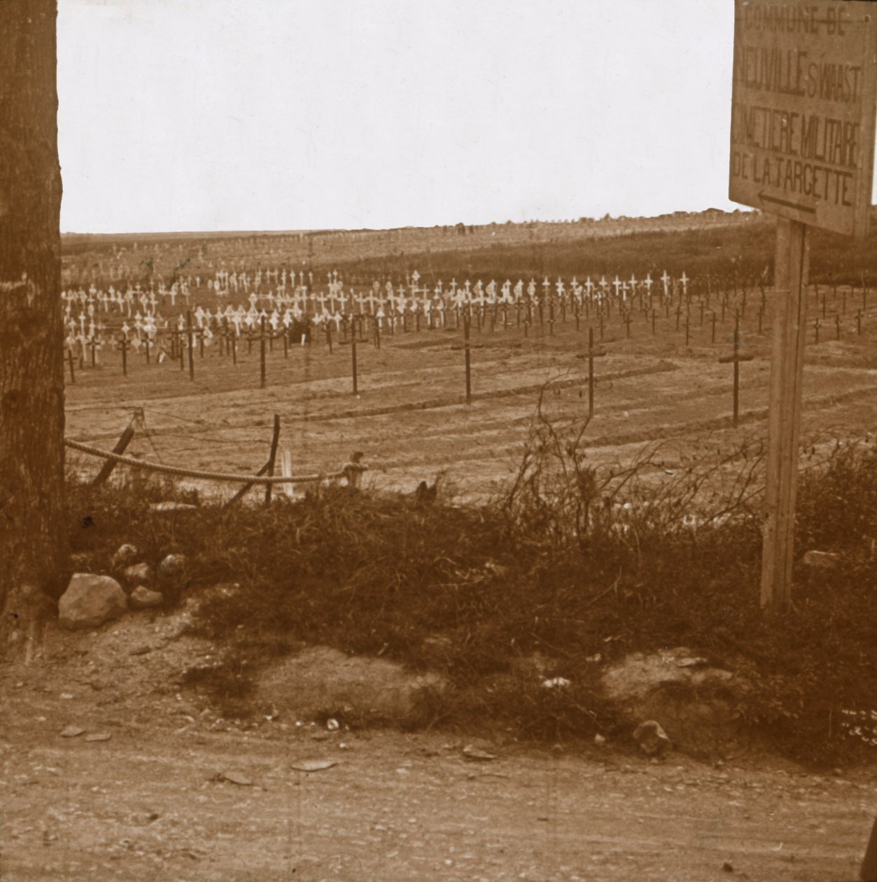 Militaire begraafplaats, Neuville-Saint-Vaast, Noord-Frankrijk, ca. 1914-ca. 1918 door Unbekannt