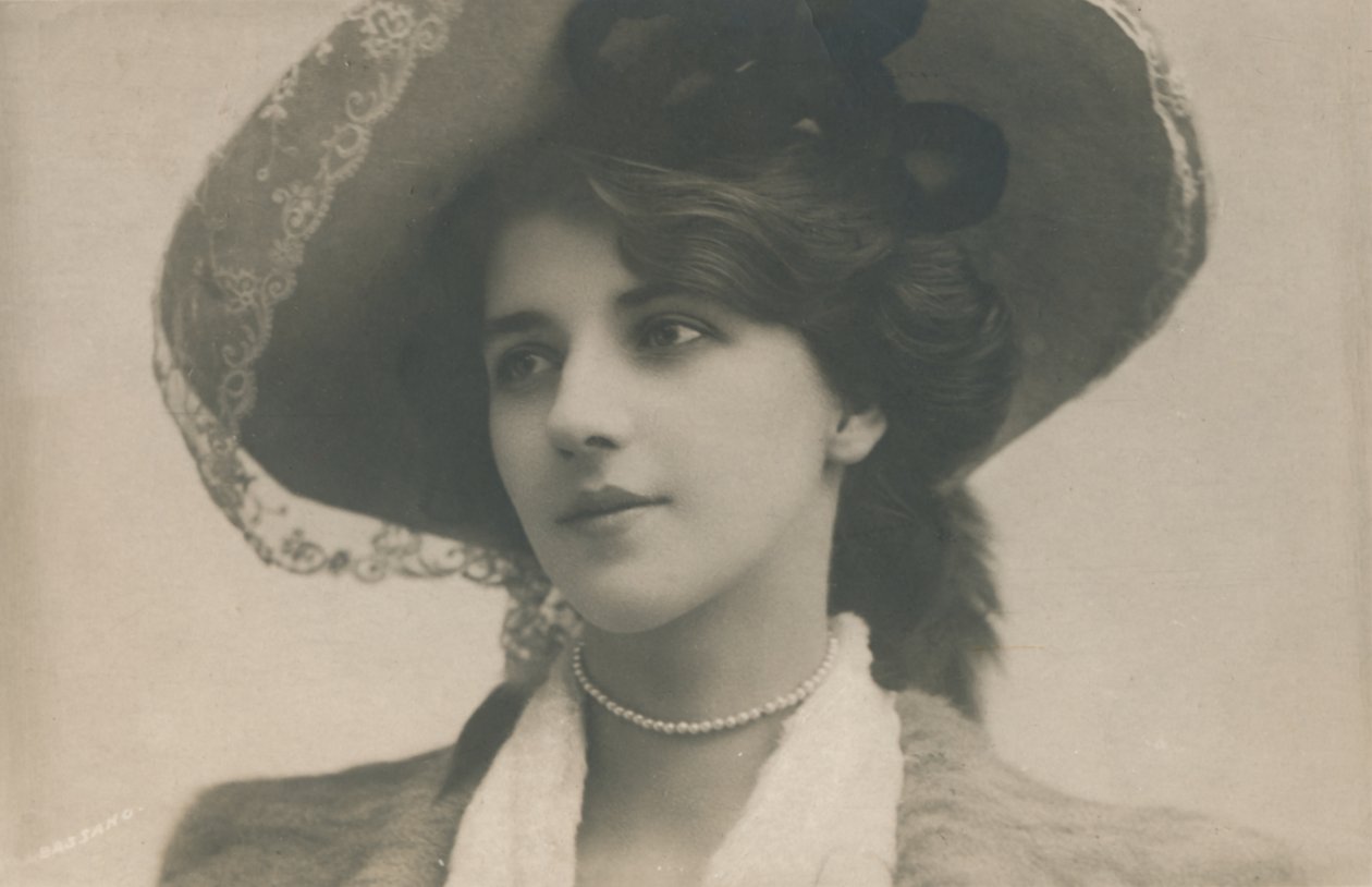 Miss Ethel Warwick door Unbekannt
