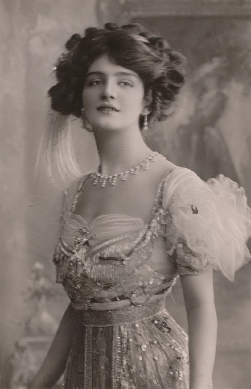Miss Lily Elsie, 1886-1962, De Vrolijke Weduwe, c1930 door Unbekannt