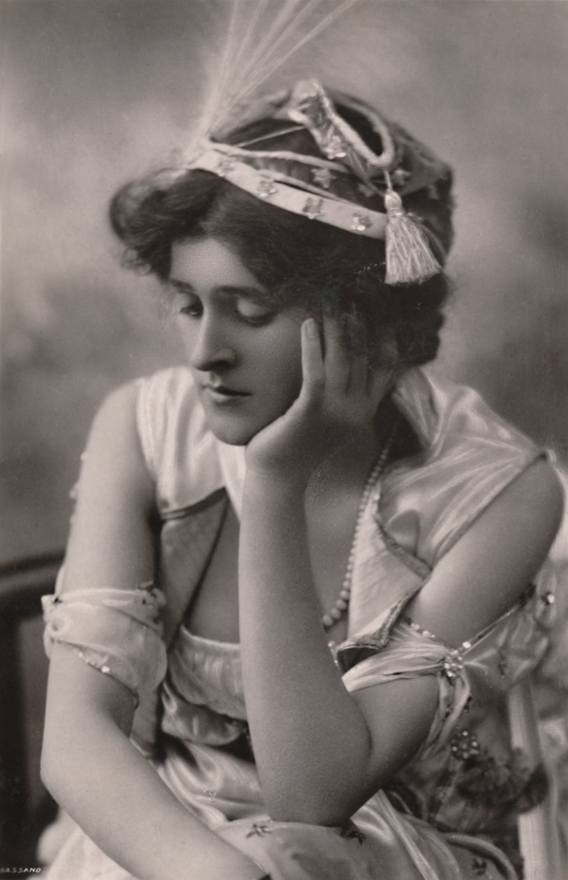 Miss Zena Dare, 1887-1975, c1930 door Unbekannt