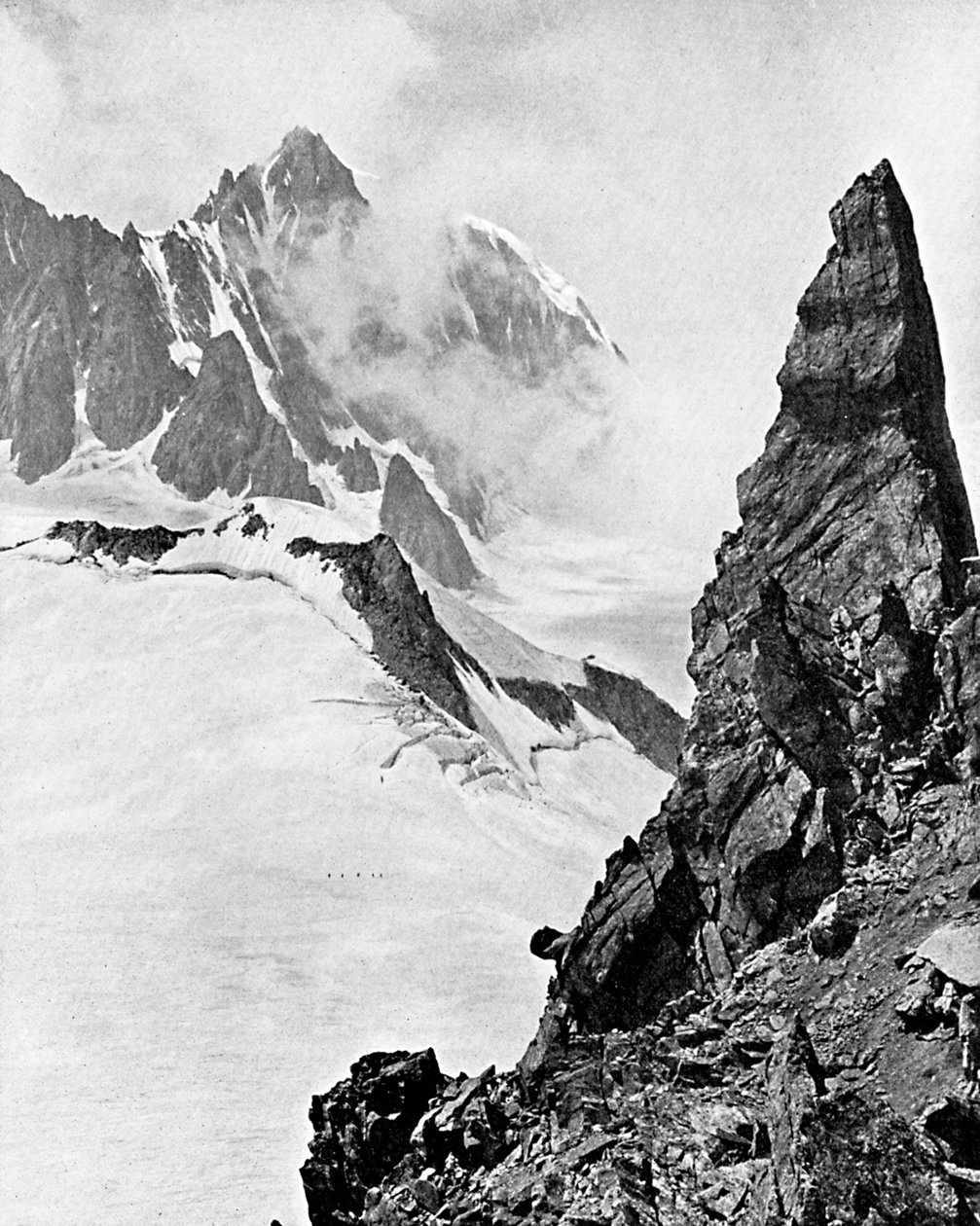 Mont Maudit gezien vanaf de Aiguille Marbrees, de Alpen, begin 20e eeuw door Unbekannt