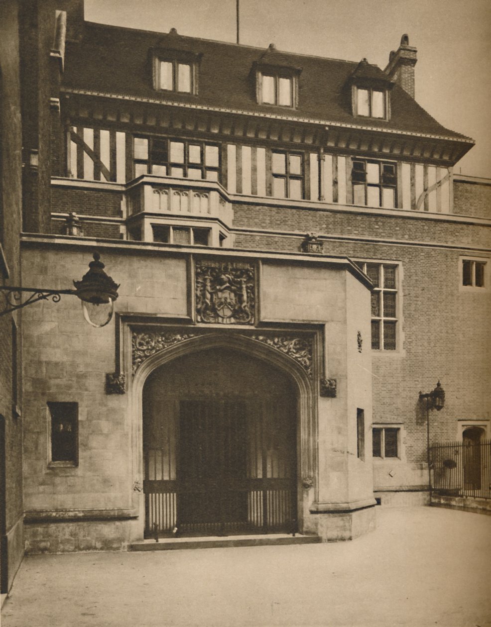Nieuwe hal van de Oude Compagnie van IJzersmeden in Aldersgate, ca. 1935 door Unbekannt