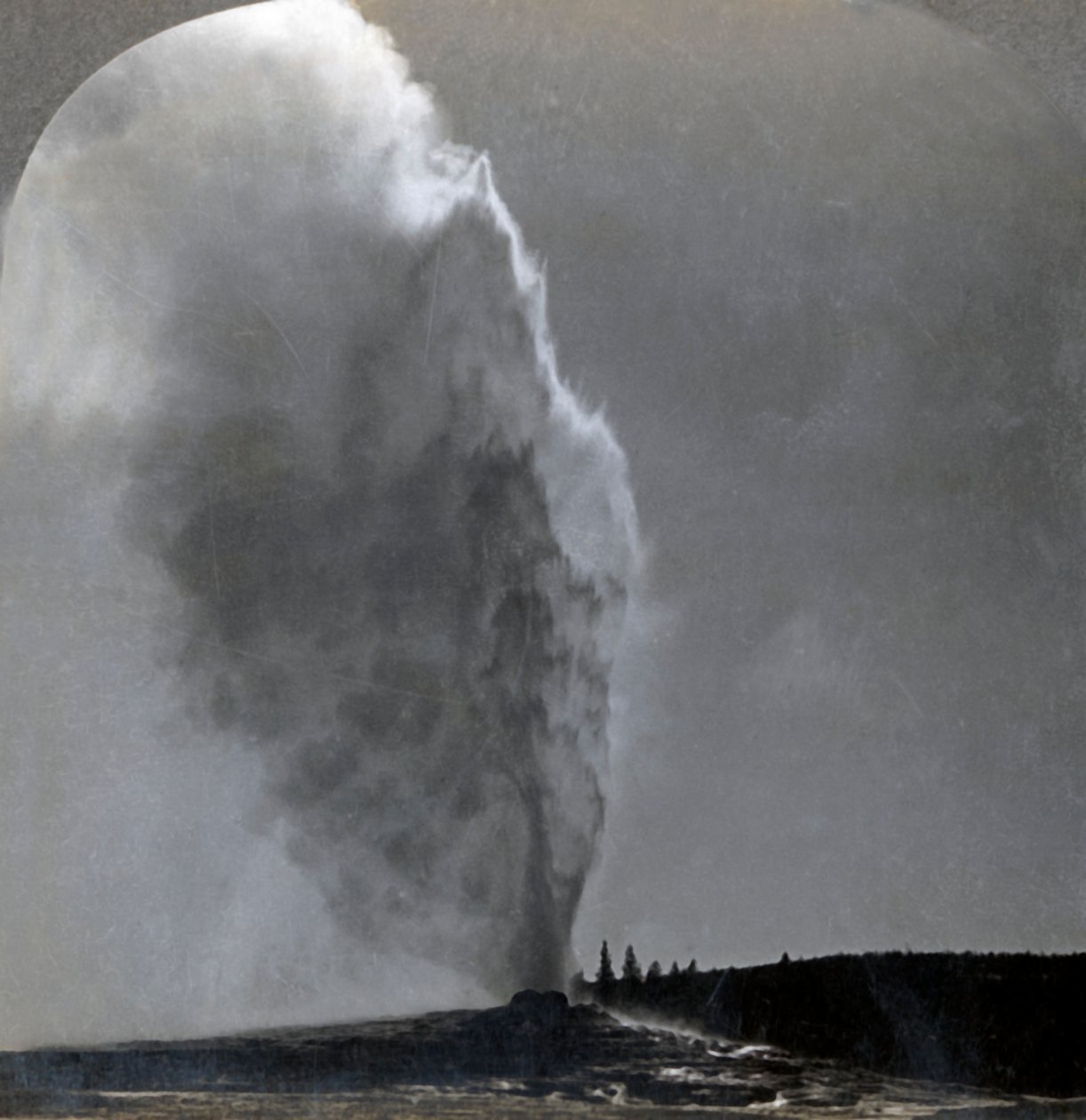 Old Faithful, Koningin van de geisers, Yellowstone National Park, VS, 1904 door Unbekannt